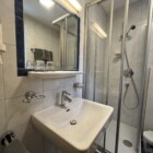 Dusche / WC Dusche / WC Familienzimmer